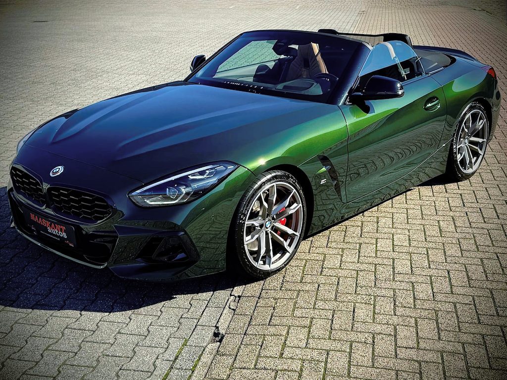BMW Z4 Roadster / Pure Impulse Edition / M-sport / Hud / Sanremo green with cognac interior / MANUAL!