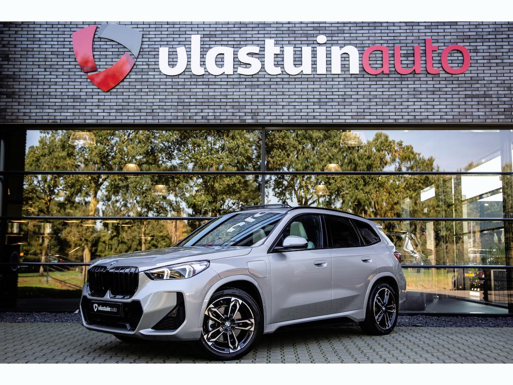 BMW X1 xDrive25e M-sport , Panoramadak, Trekhaak, Harman&Kardon, Adap. Cruise, Massage, Keyless