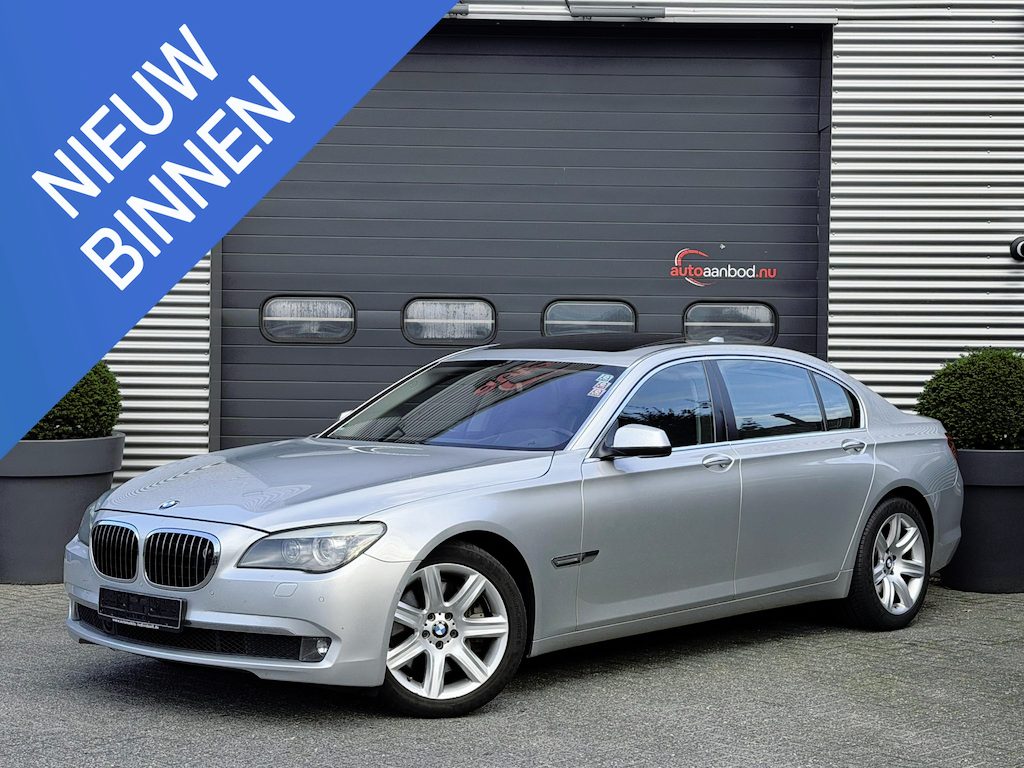 BMW 7-Serie 750Li High Executive | Panoramadak | Nachtzicht | Head-Up Display | Elektrische Achterklep | Trekhaak |