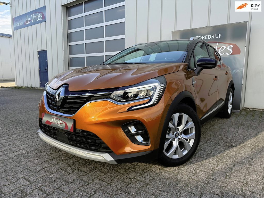 Renault Captur 1.6 E-Tech Plug-in Hybrid 160 Intens NAVIGATIE / CAMERA / L/M VELGEN / APPLE CARPLAY /