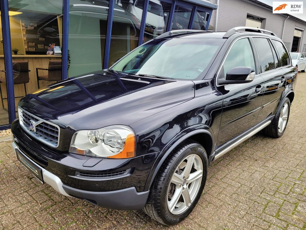 Volvo XC90 3.2 Sport 7 Persoons / LEER / YOUNGTIMER