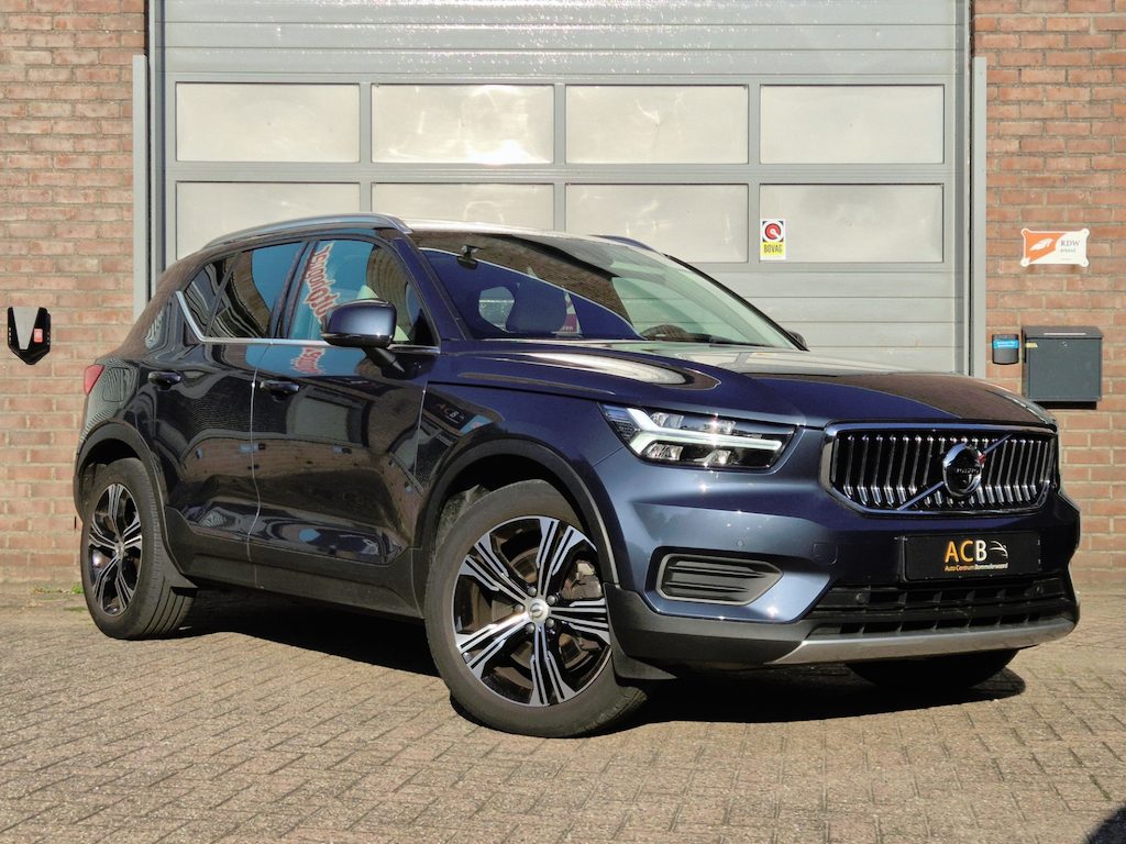 Volvo XC40 1.5 T4 Recharge Trekhaak Panoramadak Leder Standkachel.