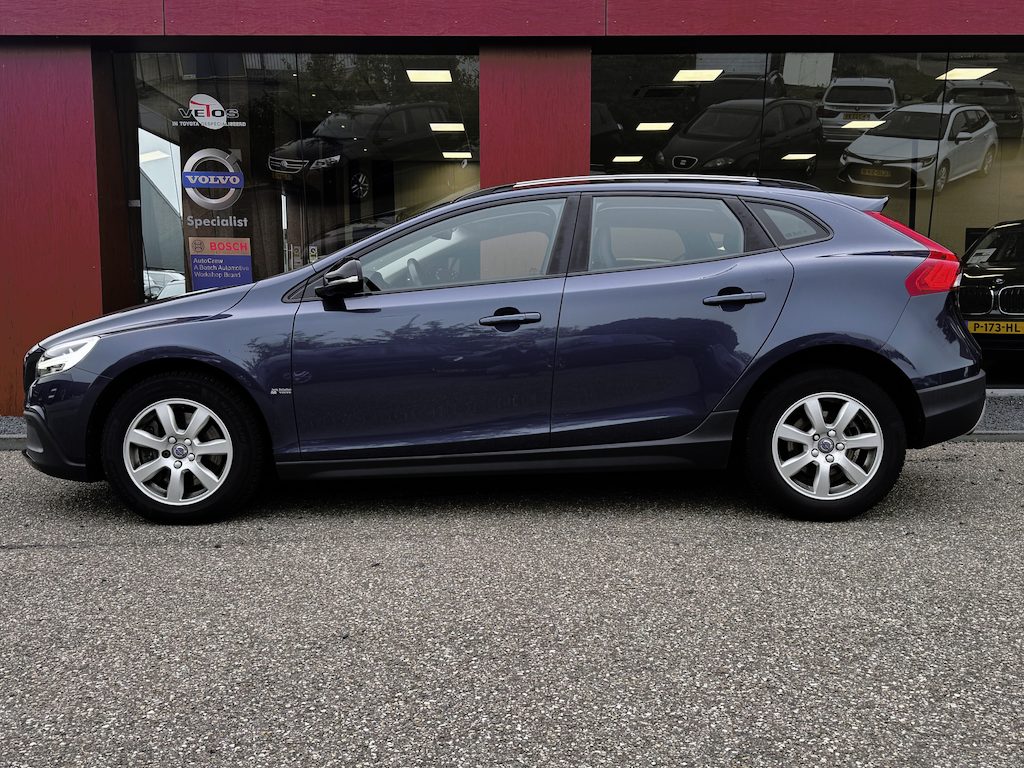 Volvo V40 Cross Country 1.5 T3 Summum AUTOMAAT