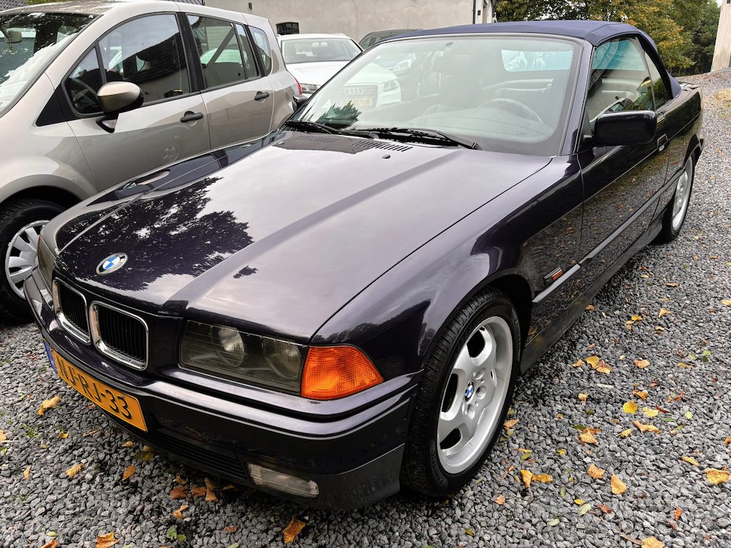 BMW 3-Serie Cabrio 318i Executive NL AUTO NIEUWSTAAT