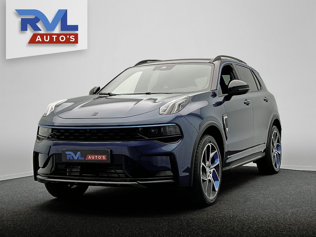 Lynk & Co 01 1.5 261PK Plug-in Hybrid *Origineel NL* Zwarte hemel 360 Camera Pano/dak Apple/Carplay Adaptive/Cruise