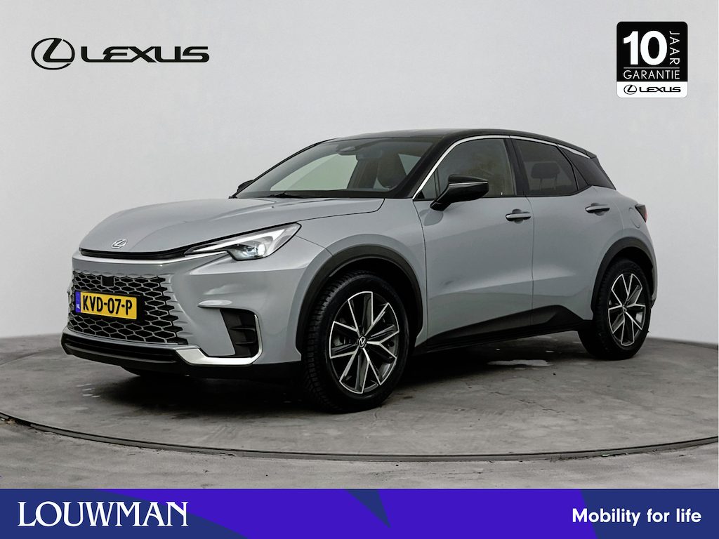 Lexus LBX 1.5 Emotion 2WD | Carplay | Adaptive Cruise | Stoel & Stuurverwarming |