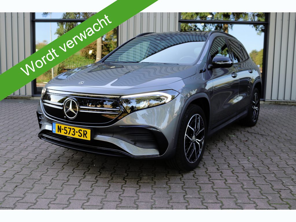 Mercedes-Benz EQA 250 AMG Line 67 kWh Panoramadak Memory stoelen 19 Inch velgen