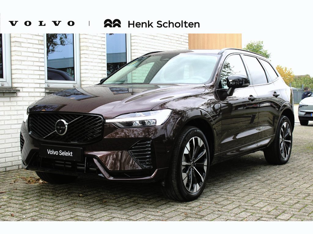 Volvo XC60 T6 Plug-in hybrid AWD Ultra Dark | Luchtvering | Panoramadak | Trekhaak | Verwarmbare voorstoelen, achterbank en stuurwiel | Head-up display | Premium audio by Harman Kardon | 360 graden camera |
