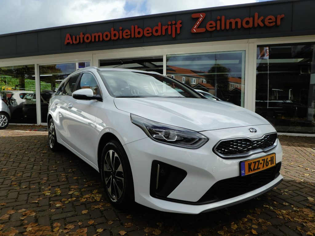 Kia Ceed Sportswagon 1.6 GDI PHEV DynamicLine 16"Lm Velgen, Camera, Led koplampen, PDC v+a Clima, App Connect