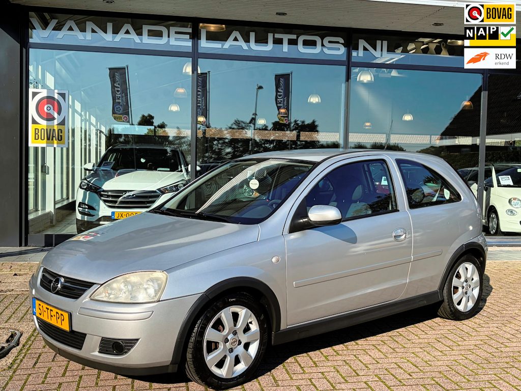 Opel Corsa 1.2-16V Silverline Airco Cruise LM Velgen Trekhaak NL-Auto NAP Dealeronderhouden!