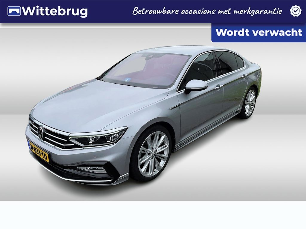 Volkswagen Passat 1.5 TSI R-Line Business + / 360"CAMERA / NAVI / APP.Connect / 19"LMV / Elektr. Trekhaak