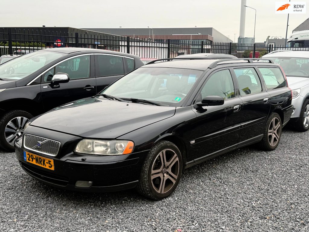 Volvo V70 2.4 D5 AUTOMAAT!APK!LEDER!RIJDT GOED!