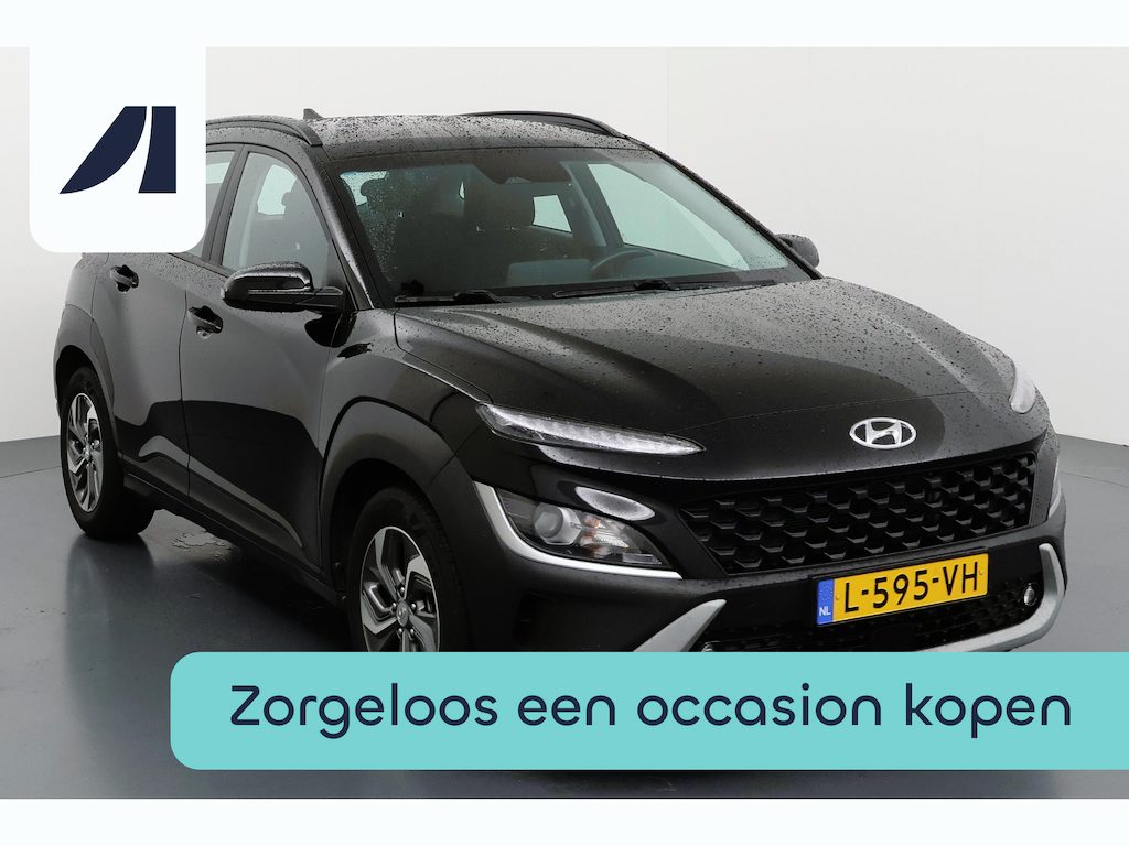Hyundai Kona 1.6 GDI HEV Comfort Smart Slim in gebruik, stijlvol in het zwart