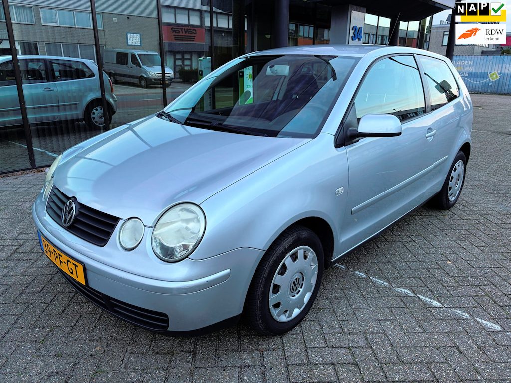 Volkswagen Polo 1.4-16V Athene / Automaat / Trekhaak / 3-drs