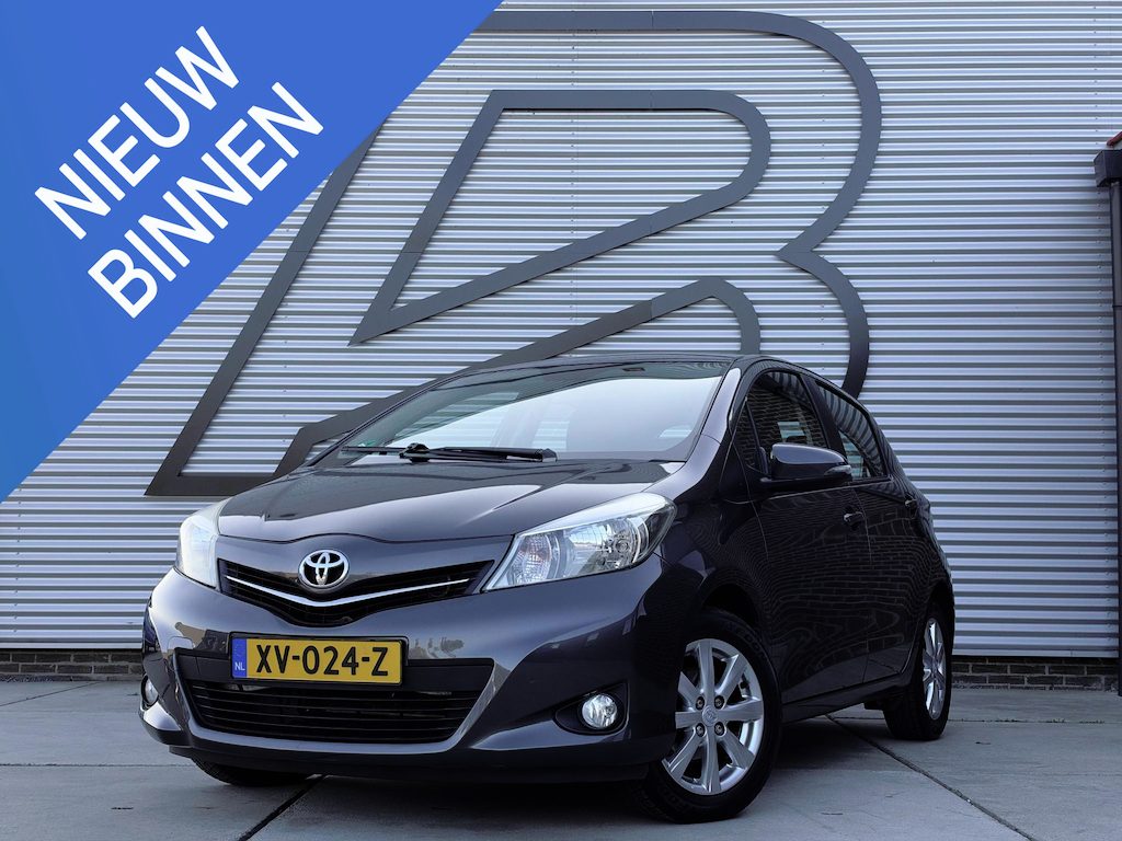 Toyota Yaris 1.3 VVT-i Aspiration Navi|Camera|Trekhaak|Airco|PDC|APK tot 04-2027