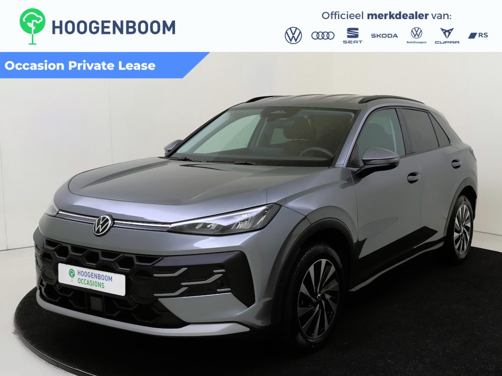 Volkswagen T-Roc 1.5 eTSI Life | Achteruitrijcamera | Adaptieve cruise control | Dodehoekdetectie | Stoel- en stuurwielverwarming | Navigatie | 3-zone airco | Carplay |