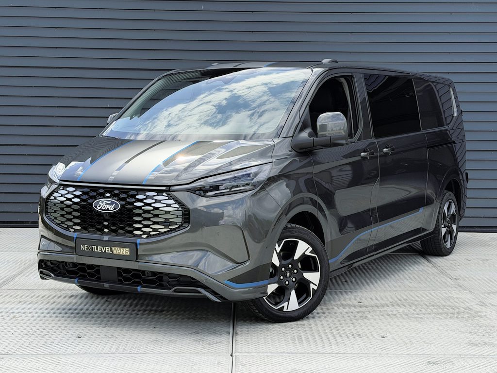 Ford E-Transit Custom Sport Dubbel Cabine 218 PK 71 kWh | 360 Camera | 230v Stopcontacten | Elek. Verst. Stoelen | Direct Leverbaar!