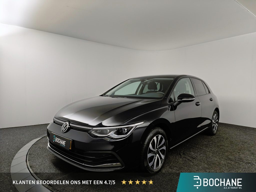 Volkswagen Golf 1.0 eTSI Active | Panoramadak | Trekhaak | Navigatie | Stoelverwarming |