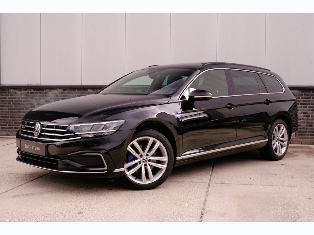 Volkswagen Passat Variant 1.4 TSI PHEV GTE Business | Pano | Carplay | LED | Camera | Navi | LED