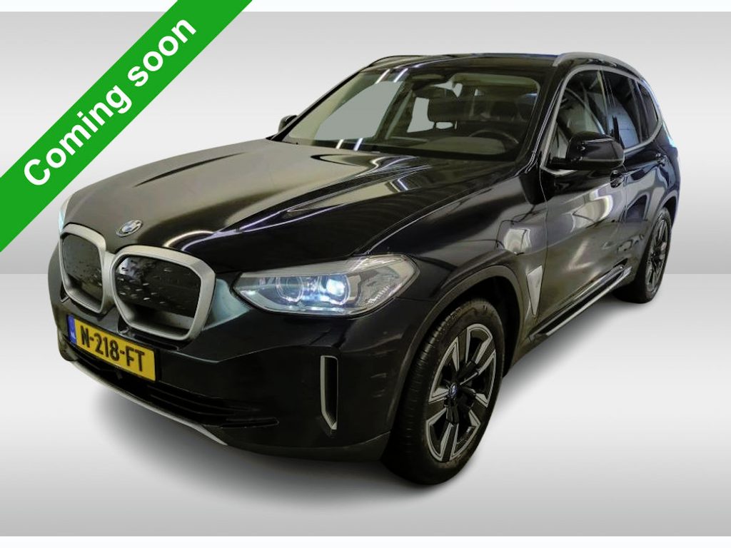BMW iX3 Executive 80 kWh SOH 99,6% / Panoramadak / Leder / Stoelverwarming / Pdc.+Camera / Navigatie / Apk 10-2027