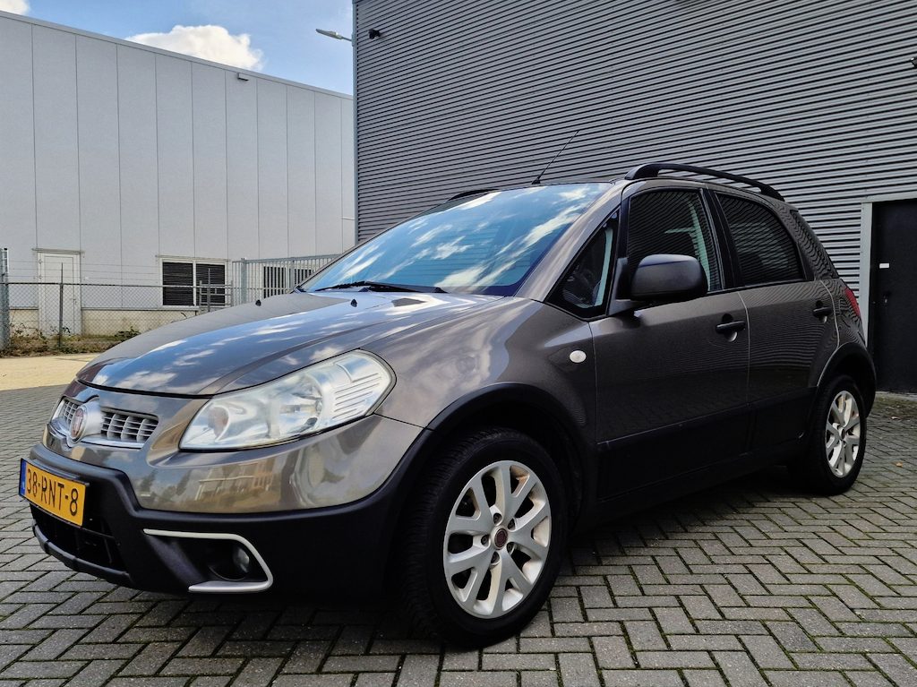Fiat Sedici 1.6-16V Young PSENSOR AIRCO 2 X SLEUTELS