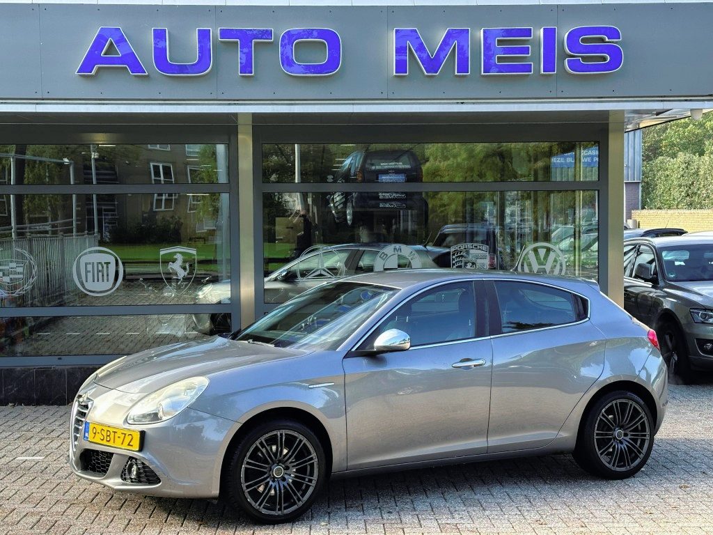 Alfa Romeo Giulietta 1.4 T Distinctive Airco Navi Cruise Telefoon