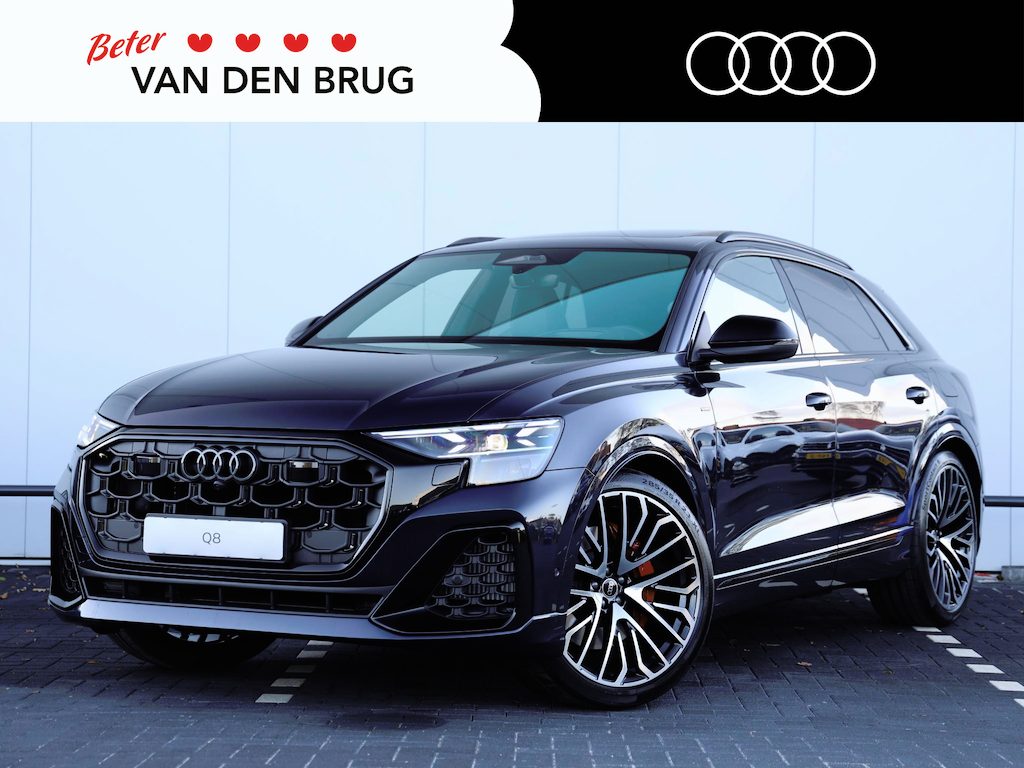 Audi Q8 Competition Plus 60 TFSIe | Panoramadak | Servosluiting | 23" Lichtmetalen velgen | Trekhaak | Optiek zwart |