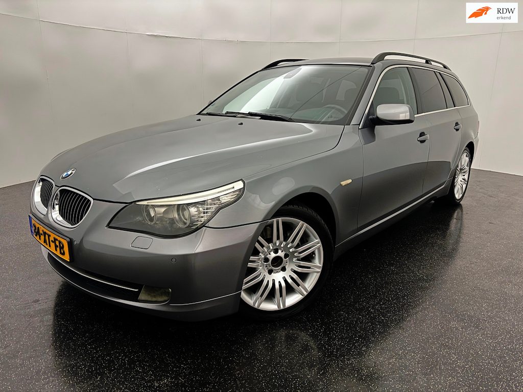 BMW 5-Serie Touring 525i Executive NAP