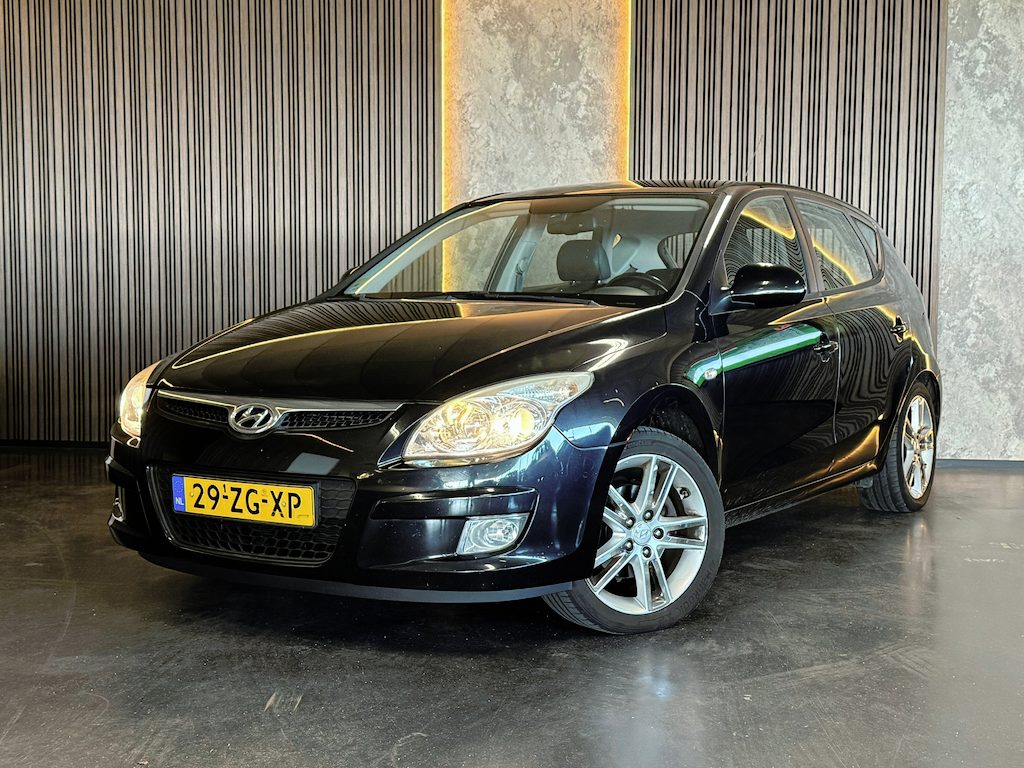 Hyundai i30 I30 2.0i i-Catcher Leder | Navi | Cruise | Stoelverwarming