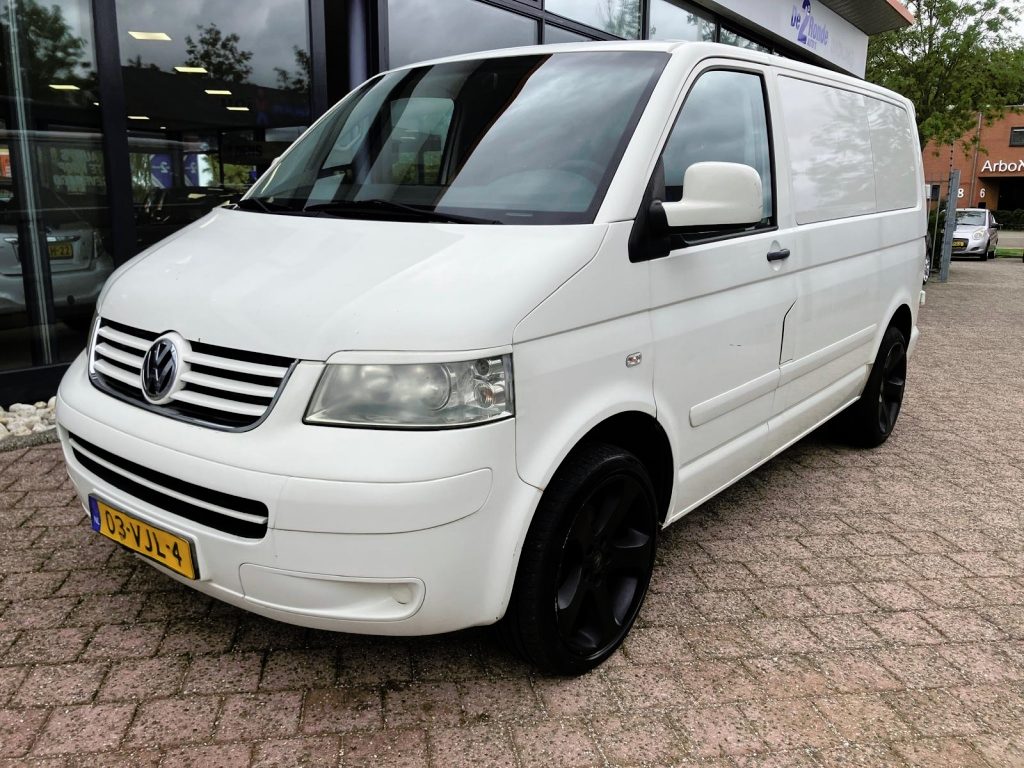Volkswagen Transporter 2.5 TDI 300 MHD AUTOMAAT NW APK BJ 2007 !!!