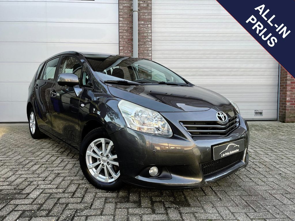 Toyota Verso 1.8 VVT-i Business 7p. Navi/Pano/Trekhaak/nieuwe koppeling/Garantie