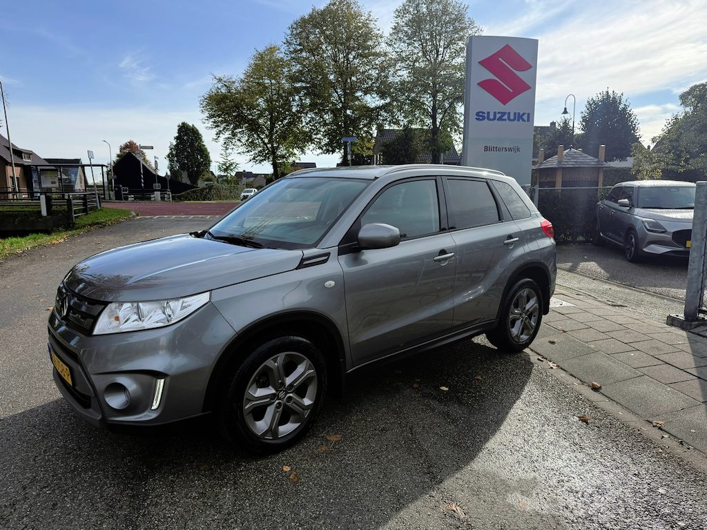 Suzuki Vitara 1.6 Exclusive // Automaat // Trekhaak // Door ons onderhouden // Rijklaarprijs!