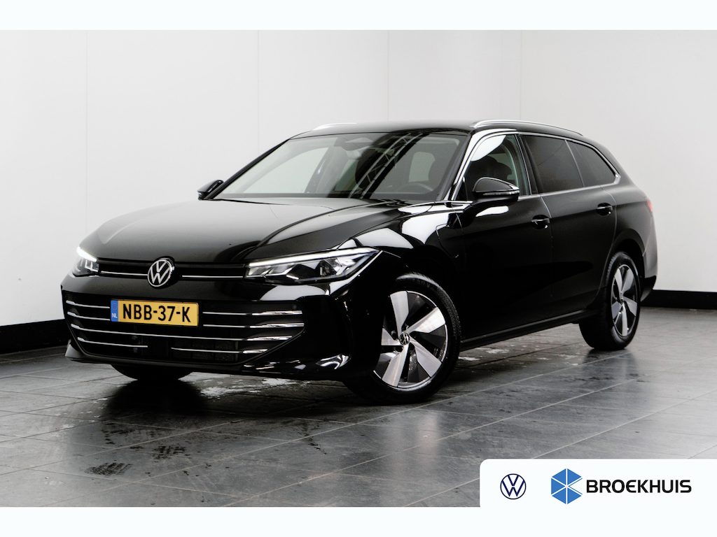 Volkswagen Passat Variant 1.5 eHybrid 204PK DSG-6 Business | TREKHAAK | NAVIGATIE | HUD | STOEL + STUURVERW. | CAMERA | APP CONNECT