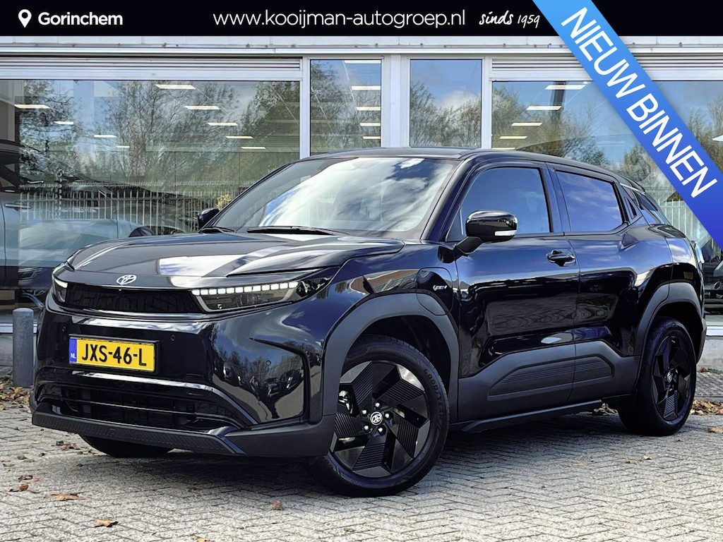 Toyota Urban Cruiser Dynamic 61 kWh , Direct leverbaar, BTW-Auto!