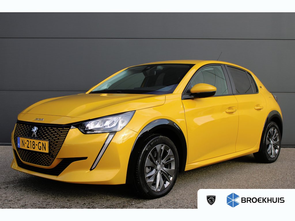 Peugeot e-208 EV Active Pack 50 kWh | Fase 3 laden | SOH 97,13% | Navigatie | Apple carplay | NL auto | 1e Eigenaar | Dealer onderhouden | Parkeersensoren |