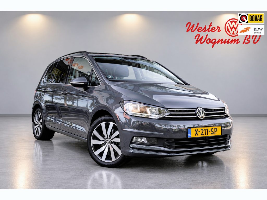 Volkswagen Touran 1.5 TSI Highline 7p | Autom. | PDC | Cruise | Trekhaak | LMV | Climate |