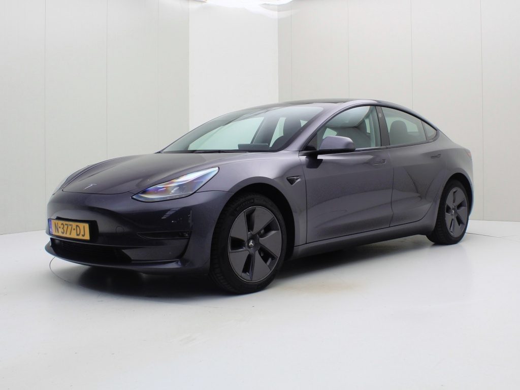 Tesla Model 3 Long-Range Dual Motor AWD Tesla Model 3 Long-Range AWD 351pk 75 kWh FACELIFT 90,4 % SoH [ WARMTEPOMP+TREKHAAK+AUTOPILOT+620KM WLTP+PREMIUM AUDIO ]