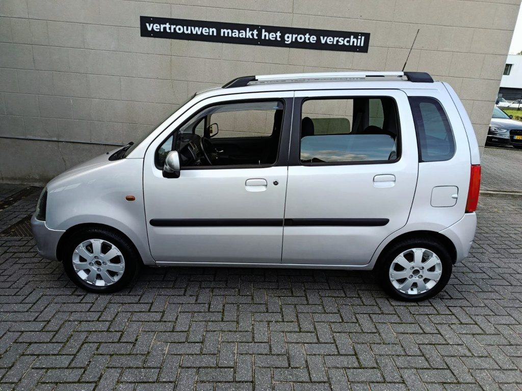 Opel Agila 1.2-16V Cosmo