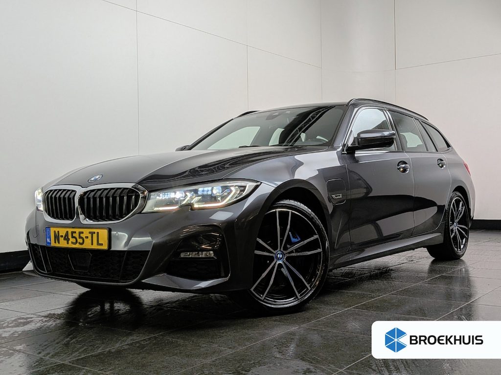 BMW 3-Serie Touring 320e Business Edition Plus M Sport Plus l 1e Eigenaar l Pano Dak l Leder l Head up l Trekhaak Elektr. l Adapt. Cr Control l Keyless l