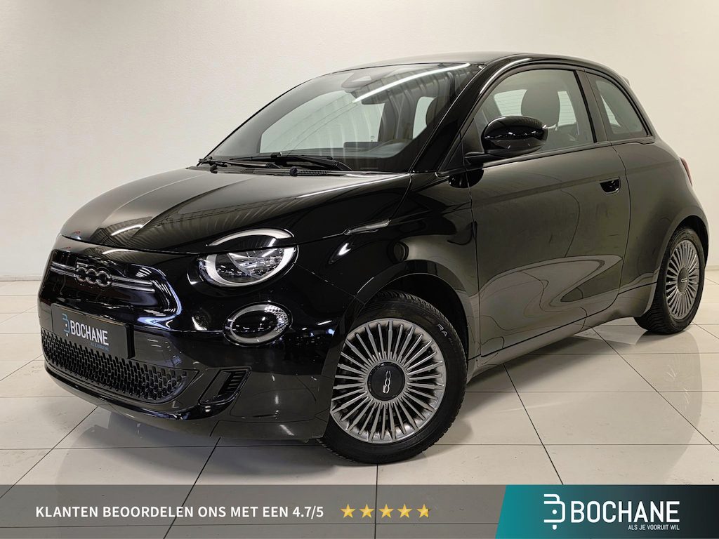 Fiat 500 Icon 42 kWh | Apple CarPlay/Android Auto | SoH 95% | Climate Control | DAB+ | All-season banden |