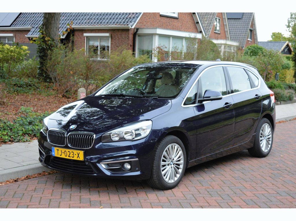 BMW 2-Serie Active Tourer 218d RHD/head-up/140dkm