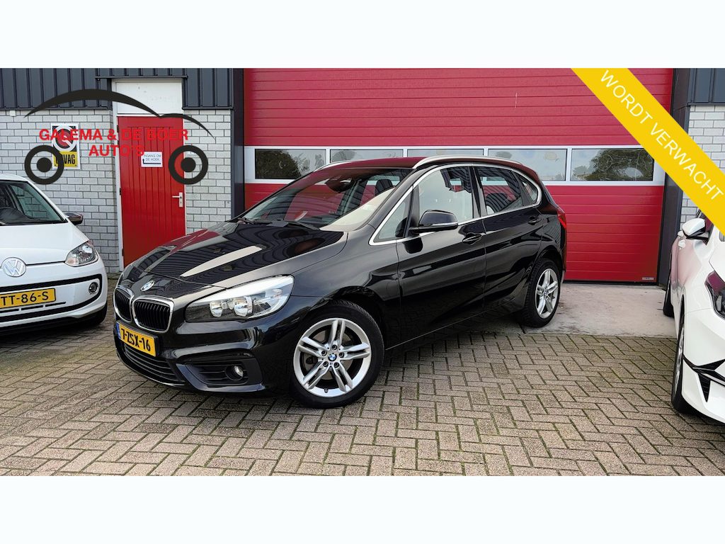 BMW 2-Serie Active Tourer 220i 1STE EIG / AUTOMAAT / TREKHAAK / NAVI / CLIMA / STOELVERW / PDC / BLUETOOTH / CRUISE / NL-AUTO
