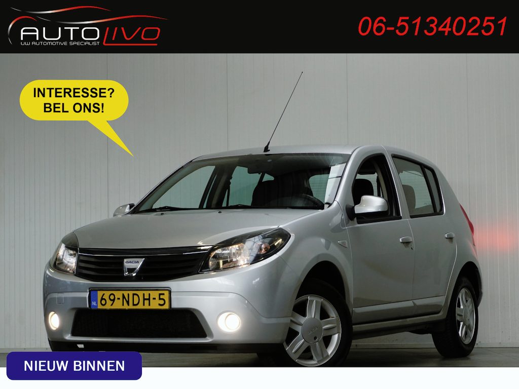 Dacia Sandero 1.2 Blackline. AIRCO EL. RAMEN + SPIEGELS TREKHAAK LMV