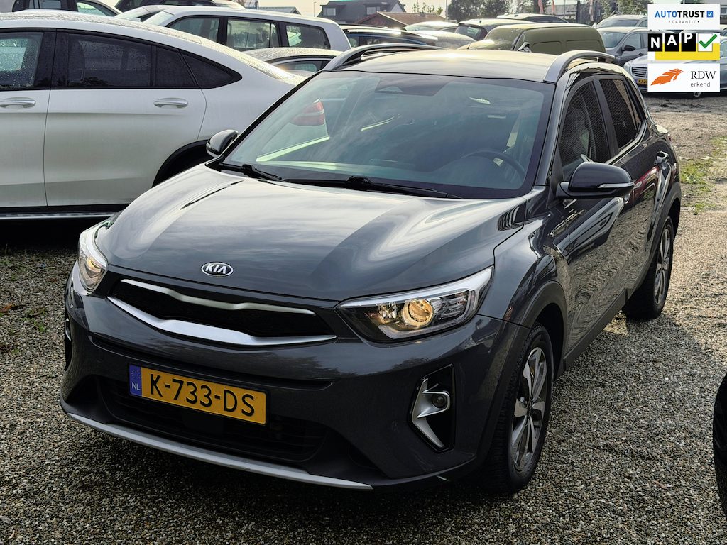 Kia Stonic 1.0 T-GDi MHEV DynamicPlusLine Camera Carplay StuurAssist PDC LMV Nando Grey