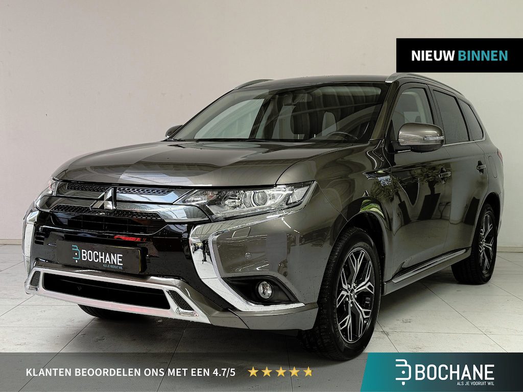 Mitsubishi Outlander 2.4 PHEV Intense | Trekhaak | Camera | Navigatie | Stoelverwarming |