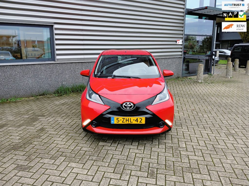 Toyota Aygo 1.0 VVT-i x-play | Cruise | Start/Stop | Elek. Ramen