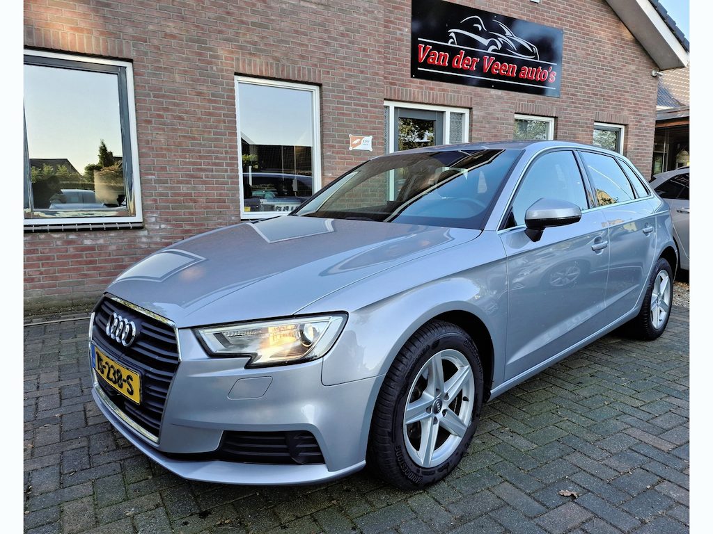 Audi A3 Sportback 1.0 TFSI Design Pro Line Plus. Unieke opties; Carplay, camera, stoelverwarming, virtual dashboard, navi etc!