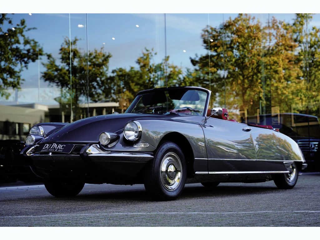 Citroën DS DS21 Cabriolet Conversion / €100,000+ Restoration