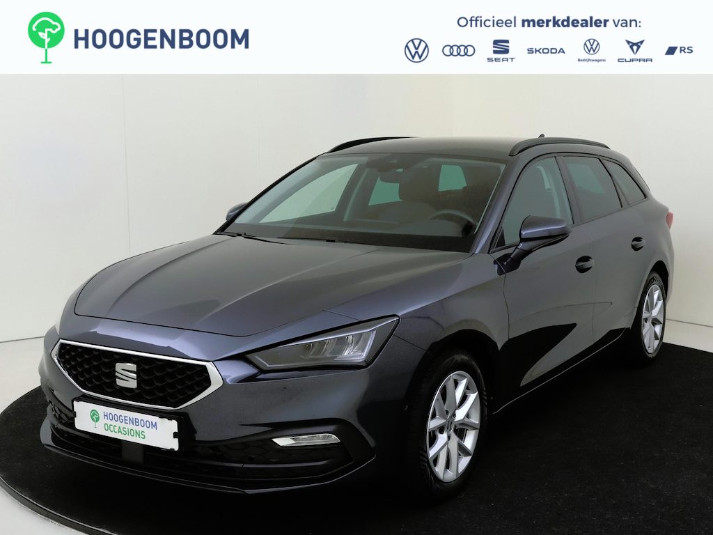 SEAT Leon Sportstourer 1.0 eTSI Style Business Intense | Trekhaak | Achteruitrijcamera | Adaptieve cruise control | Lane assist | Navigatie | Stoel- en stuurwielverwarming | 3-zone airco | Carplay |