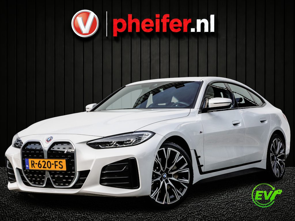 BMW i4 eDrive40 High Executive 84 kWh SOH 89% M-Sport/ Head up/ 20" LMV/ Sportstoelen/ Camera/ Sfeerverlichting/